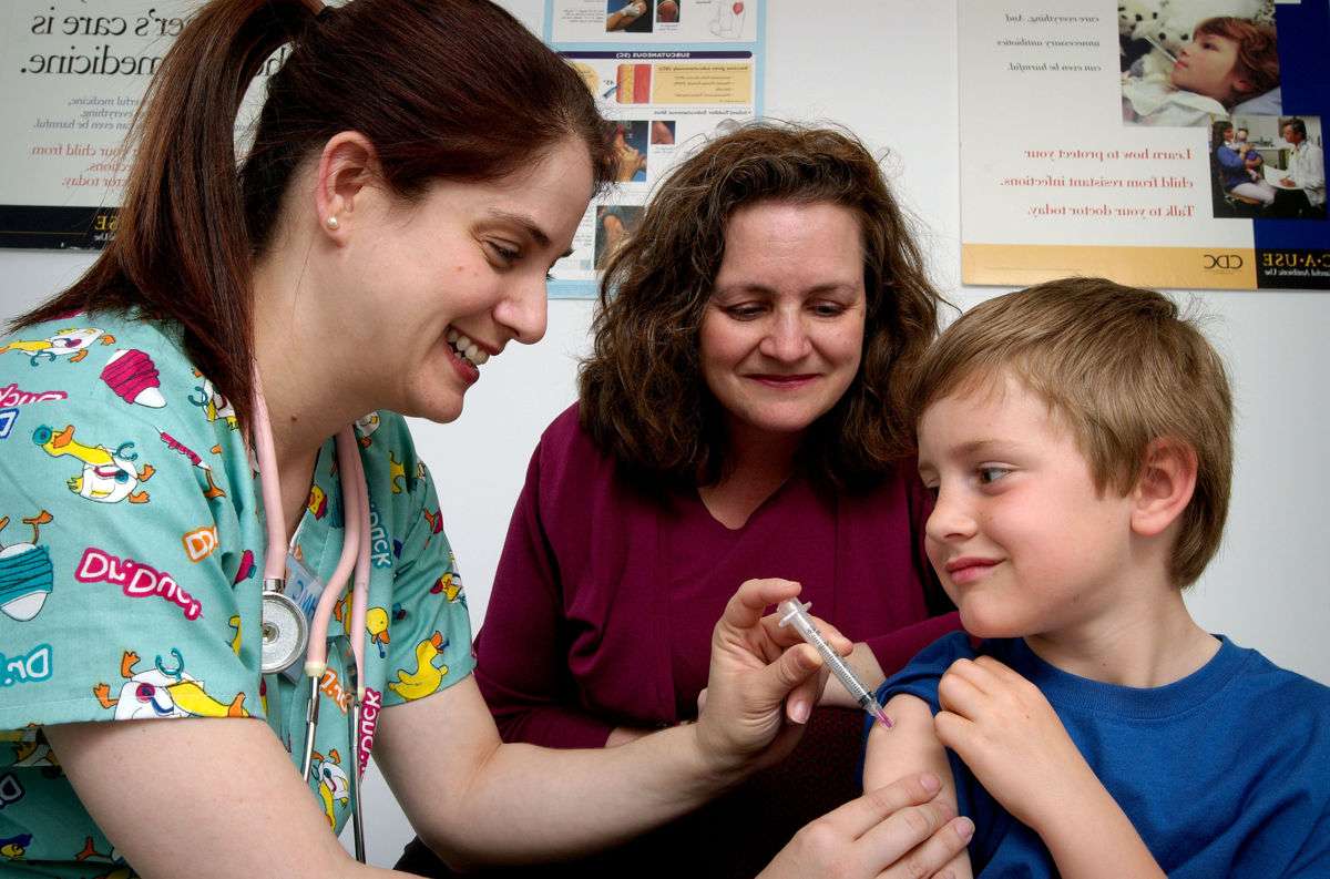 9 Πράγματα που Πρέπει να Γνωρίζουν οι Γονείς για το Εμβόλιο της Γρίπης
